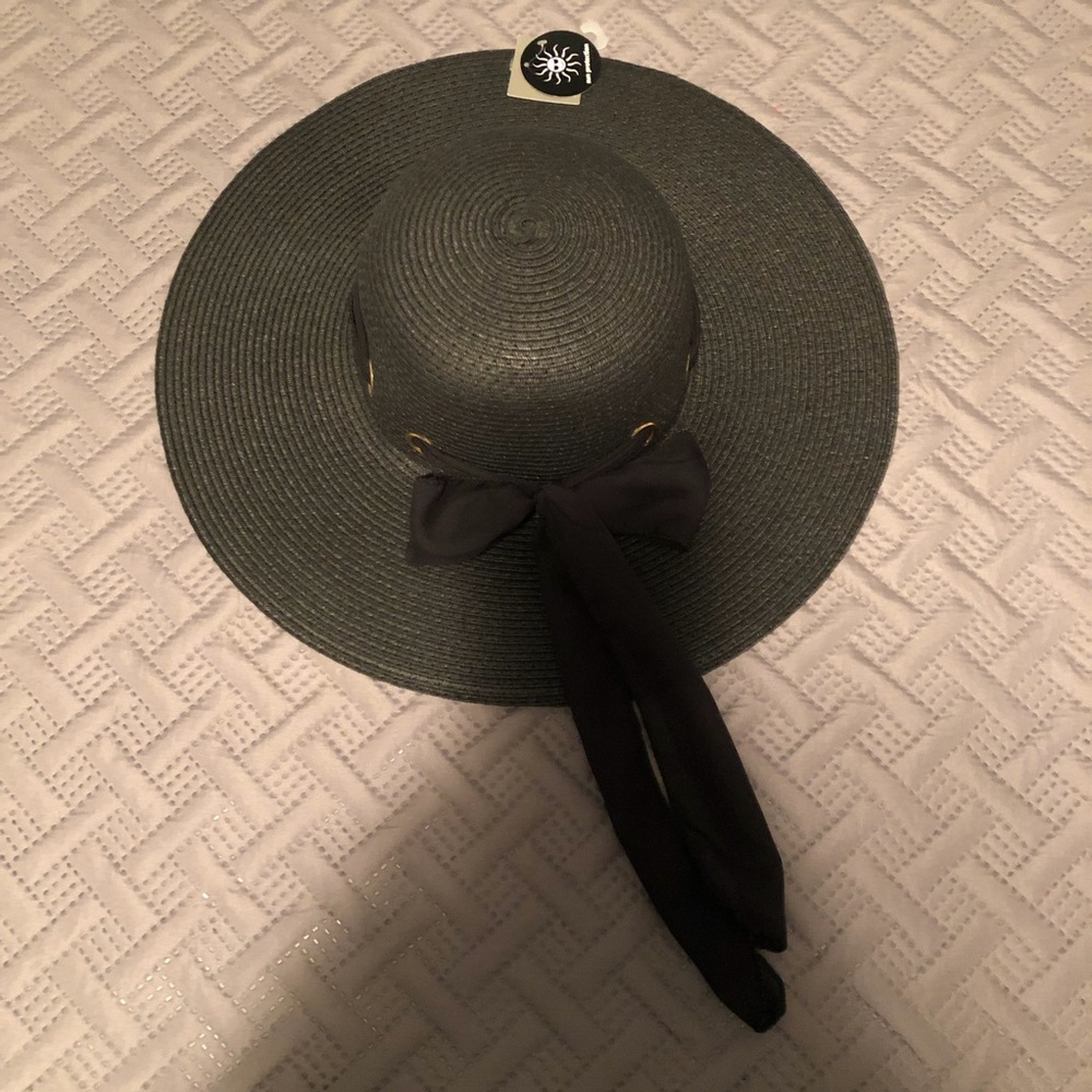 NWT Sun hat with ribbon accent - Picture 3 of 6